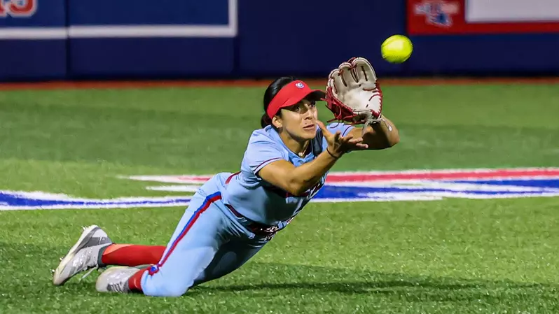 College softball: Former Airline star Elena Heng wins second straight Rawlings/NFCA Gold Glove award